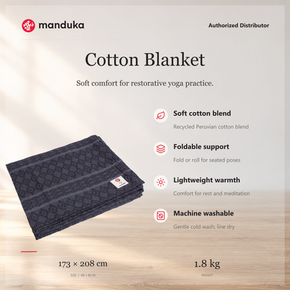 Manduka Cotton Yoga Blanket — ringkasan fitur dan ukuran.