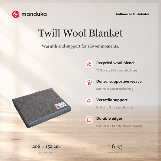 Manduka Twill Wool Yoga Blanket — ringkasan fitur dan ukuran.